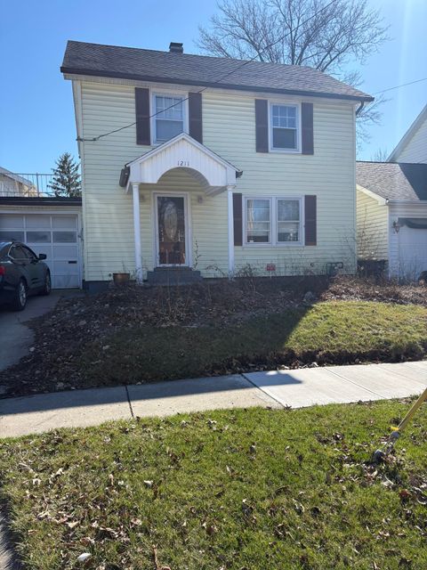 Photo of 1211 W Elm Street, Lima, OH 45805 (MLS # 1044204)