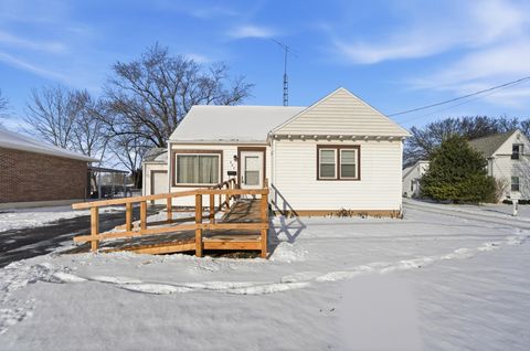 Photo of 604 N Market Street, Troy, OH 45373 (MLS # 1043139)