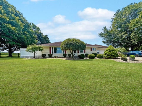 Photo of 7723 E State Rd 32, Union City, IN 47390 (MLS # 1048218)