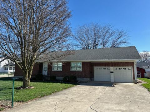 Photo of 900 Center Avenue, Sidney, OH 45365 (MLS # 1044286)