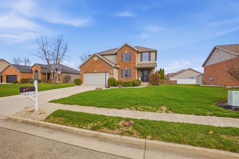 Photo of 2813 Amberwood Drive, Troy, OH 45373 (MLS # 1044423)