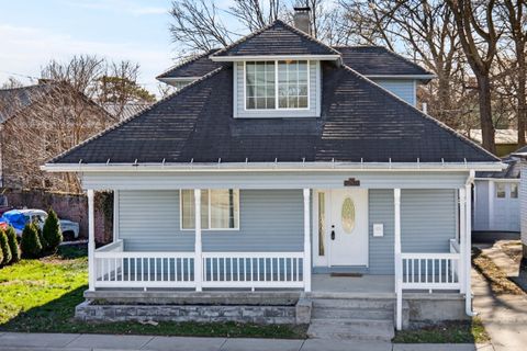 Photo of 107 Riverside Drive, Piqua, OH 45356 (MLS # 1044306)