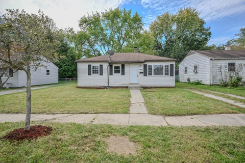 Photo of 1055 Heard Avenue, Springfield, OH 45506 (MLS # 1048860)