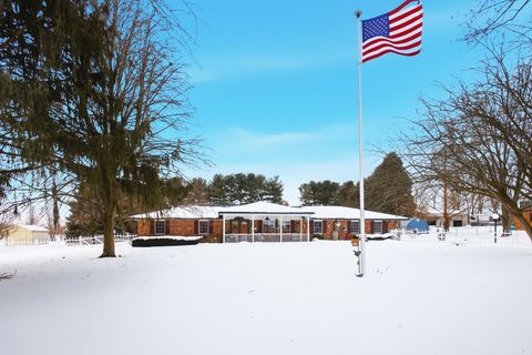 Photo of 2939 Willow Road, Springfield, OH 45502 (MLS # 1043712)