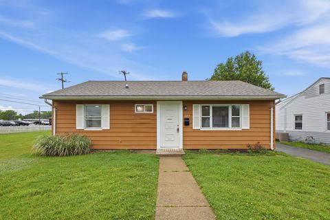 Photo of 325 Gruen Drive, Springfield, OH 45505 (MLS # 1045826)