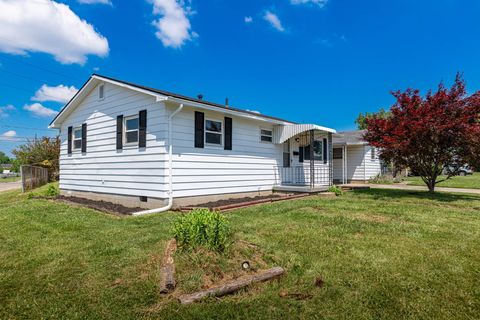 Photo of 653 S Douglas Avenue, Springfield, OH 45505 (MLS # 1047060)