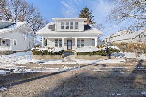 Photo of 608 Virginia Street, Piqua, OH 45356 (MLS # 1042829)