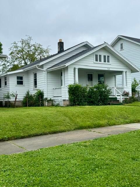Photo of 705 E Northern Avenue, Springfield, OH 45503 (MLS # 1045807)