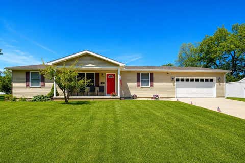 Photo of 517 N Elm Street, Bellefontaine, OH 43311 (MLS # 1046057)