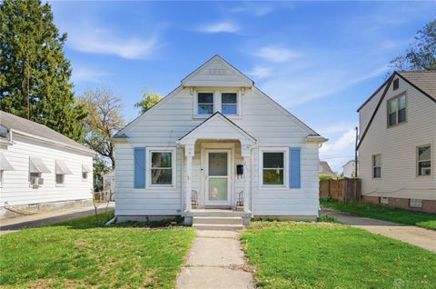 Photo of 215 Mann Avenue, Fairborn, OH 45324 (MLS # 1046207)