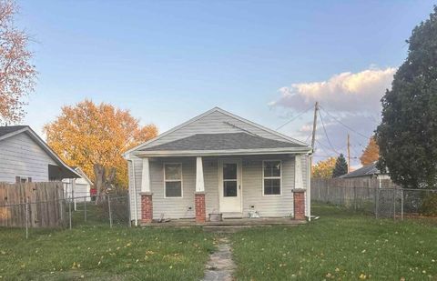 Photo of 504 Wilson Avenue, Sidney, OH 45365 (MLS # 1042990)