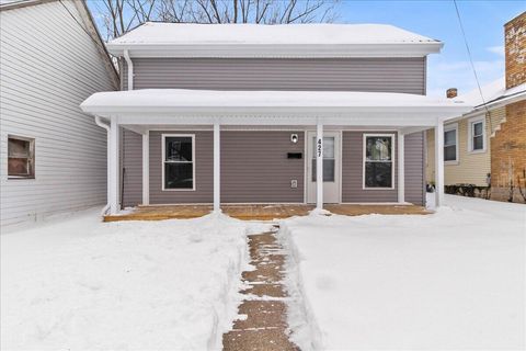 Photo of 427 N Walnut Street, Urbana, OH 43078 (MLS # 1043533)