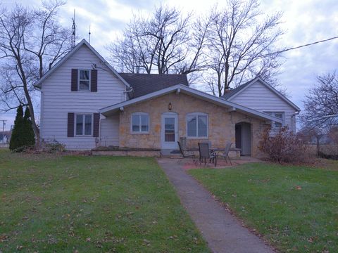 Photo of 410 E Cherry Street, New Bremen, OH 45869 (MLS # 1042758)