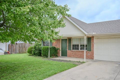 Photo of 2160 Amarillo Avenue, Springfield, OH 45503 (MLS # 1047897)
