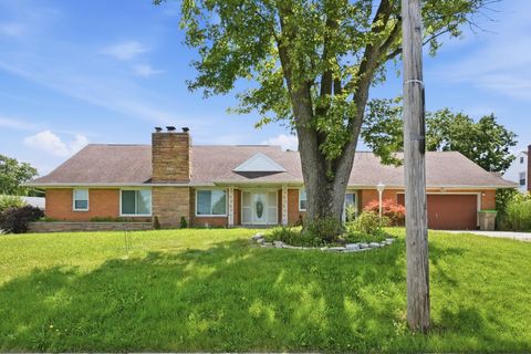 Photo of 1770 Saint Paris Pike, Springfield, OH 45504 (MLS # 1047302)
