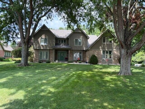 Photo of 2045 Canterbury Court, Troy, OH 45373 (MLS # 1046911)