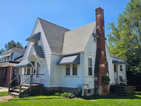 Photo of 940 E Main Street, Troy, OH 45373 (MLS # 1046075)