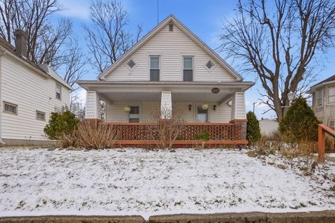 Photo of 920 Oak Street, Springfield, OH 45505 (MLS # 1043950)