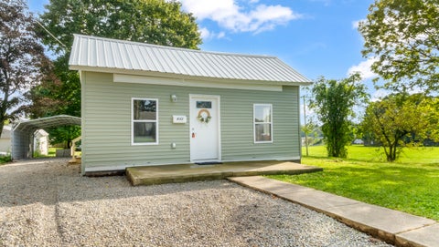 Photo of 632 Oakland Avenue, Bellefontaine, OH 43311 (MLS # 1048993)