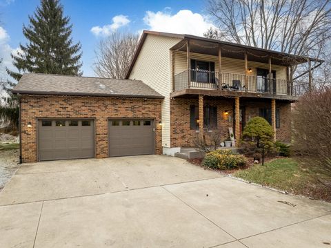 Photo of 3352 Hodgin Road, Richmond, IN 47374 (MLS # 1043329)