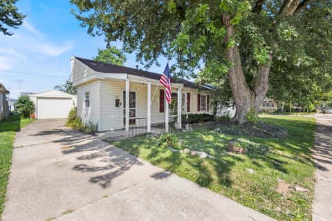 Photo of 830 S Walnut Street, Urbana, OH 43078 (MLS # 1047567)