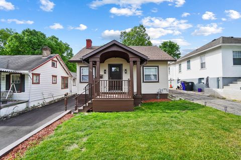 Photo of 312 E Maplewood Avenue, Dayton, OH 45405 (MLS # 1045355)