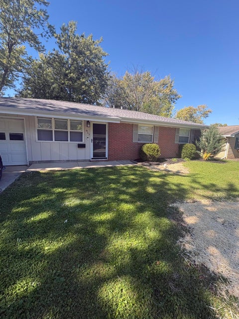 Photo of 917 N Dale Drive, Lima, OH 45805 (MLS # 1048928)