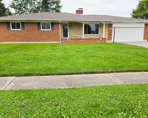 Photo of 406 E Edgewood Street, Sidney, OH 45365 (MLS # 1048888)