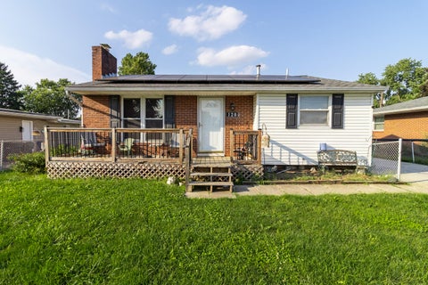 Photo of 120 Ziegler Avenue, Columbus, OH 43207 (MLS # 1048508)