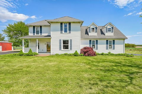 Photo of 3118 N County Road 5, Bellefontaine, OH 43311 (MLS # 1045266)