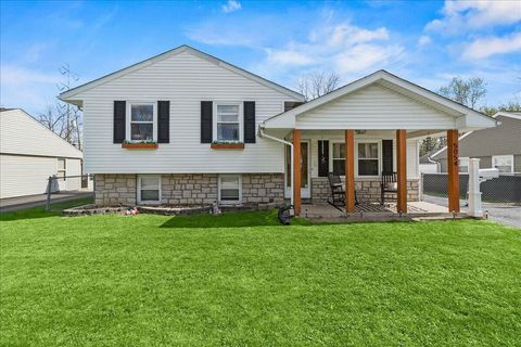 Photo of 5054 Drivemere Road, Hilliard, OH 43026 (MLS # 1045109)