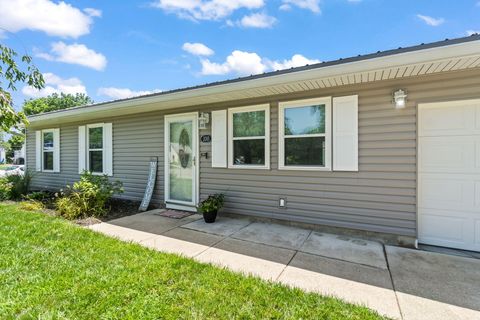 Photo of 100 Atwood Place, Dayton, OH 45431 (MLS # 1046807)