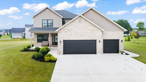 Photo of 974 Stony Brook Lane, Troy, OH 45373 (MLS # 1043140)