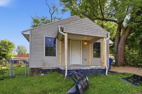 Photo of 633 Neosha Avenue, Springfield, OH 45505 (MLS # 1045900)