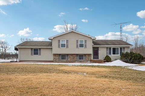 Photo of 2720 Township Road 136, Bellefontaine, OH 43311 (MLS # 1043747)