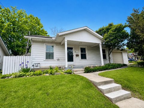 Photo of 143 N Stanley Street, Bellefontaine, OH 43311 (MLS # 1045550)