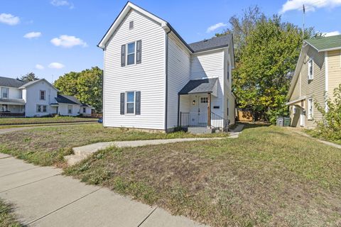 Photo of 721 Mckaig Avenue, Troy, OH 45373 (MLS # 1042410)