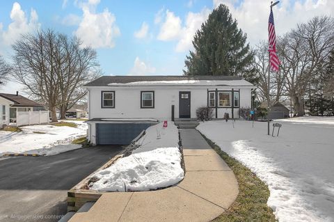 Photo of 2571 W Choctaw Drive, London, OH 43140 (MLS # 1044319)