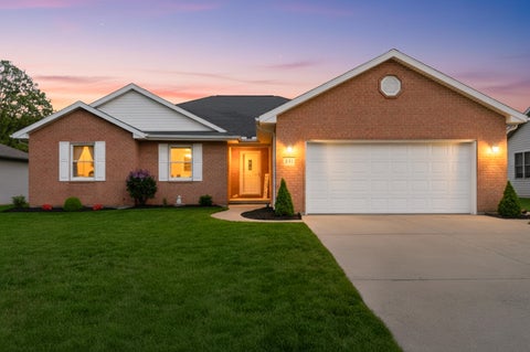 Photo of 551 Foxcross Drive, Sidney, OH 45365 (MLS # 1047489)