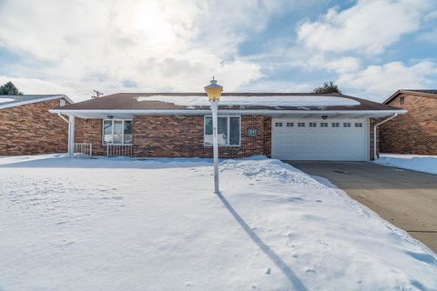 Photo of 1841 W Parkway Drive, Piqua, OH 45356 (MLS # 1043609)