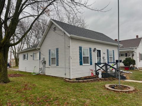 Photo of 306 W Plum Street, Wapakoneta, OH 45895 (MLS # 1043104)