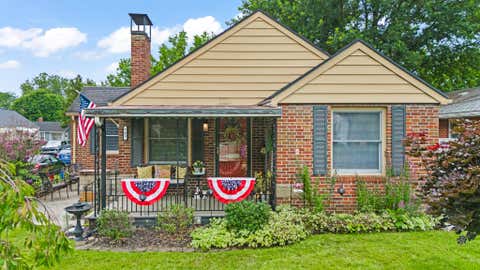 Photo of 702 W Market Street, Troy, OH 45373 (MLS # 1047610)