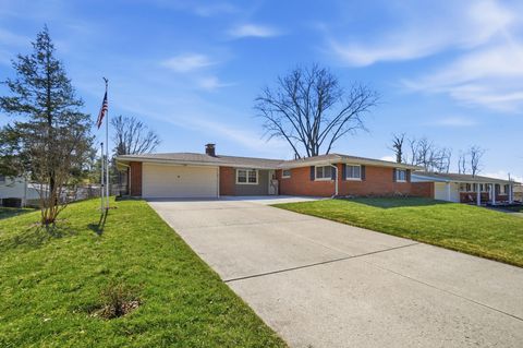 Photo of 3129 E High Street, Springfield, OH 45505 (MLS # 1044224)