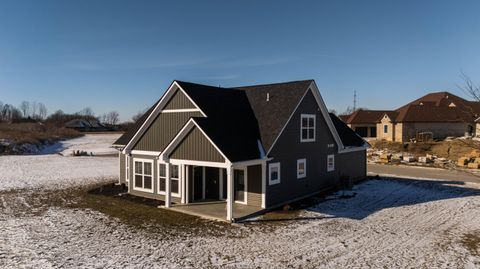 Photo of 1509 Kingsgate Road, Springfield, OH 45502 (MLS # 1043475)