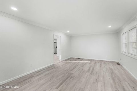 Tiny photo for 508 Hale Ave, Morristown, TN 37813 (MLS # 1324797)