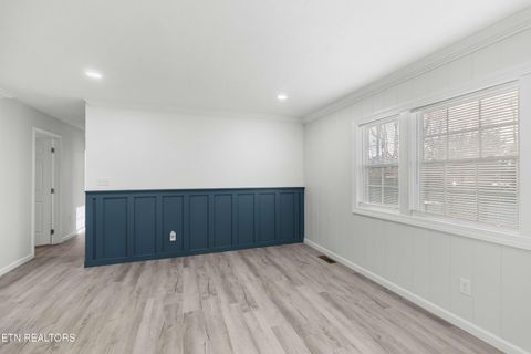 Tiny photo for 508 Hale Ave, Morristown, TN 37813 (MLS # 1324797)