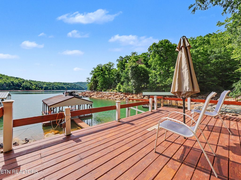 Photo of 949 Flat Hollow Marina Rd, Speedwell, TN 37870 (MLS # 1341187)