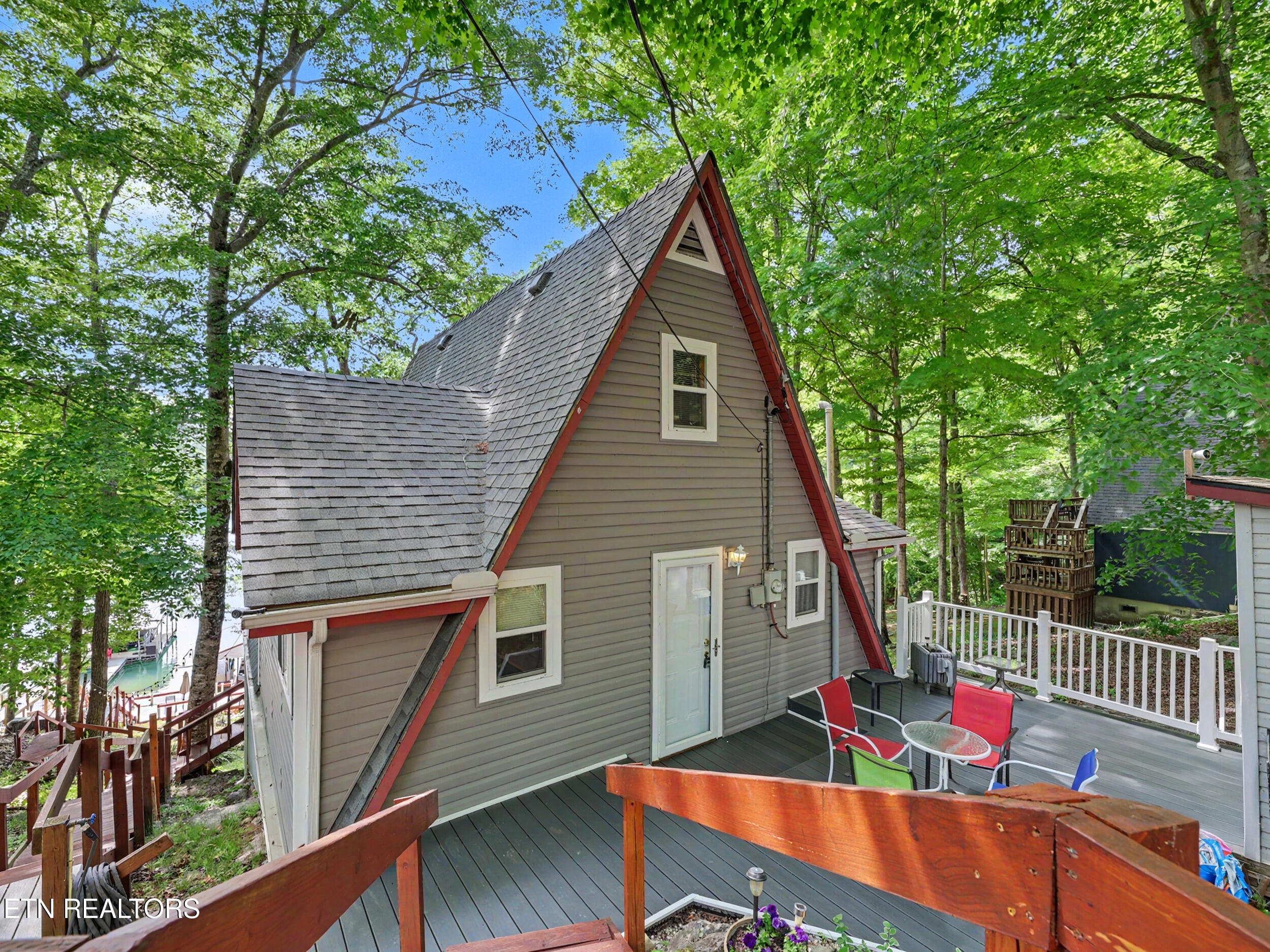 949 Flat Hollow Marina Rd