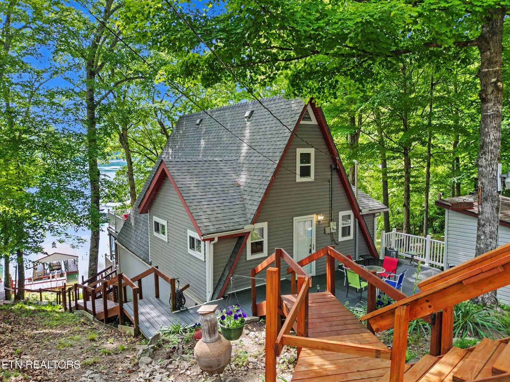 Photo of 949 Flat Hollow Marina Rd, Speedwell, TN 37870 (MLS # 1341187)