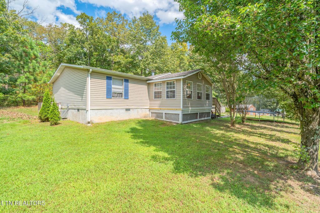 Photo of 320 Creek Rd, Sweetwater, TN 37874 (MLS # 1315146)